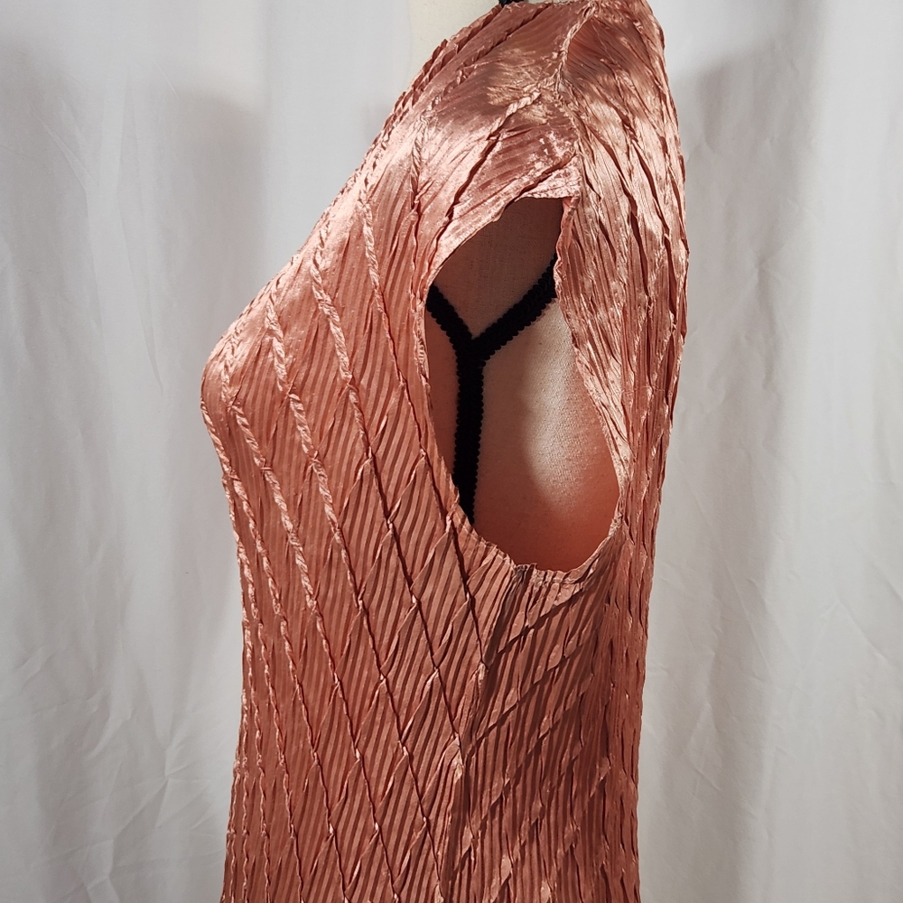 Nicola Elegant Pleated Top in Shimmering Copper/Peach Size XL - Picture 4 of 6